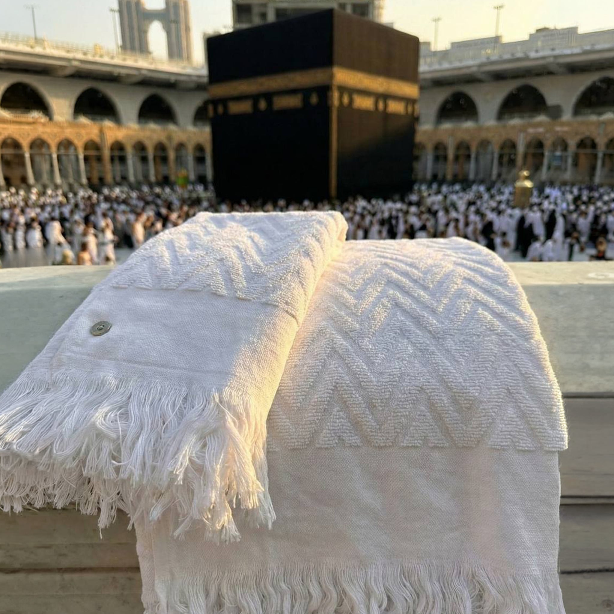 Ihram Set for Hajj & Umrah ,premium 100% Cotton,– Scotch,  Adjustable Belt, Snap Buttons & Inner Pocket, zegzag shaped ,For those who are overweight
