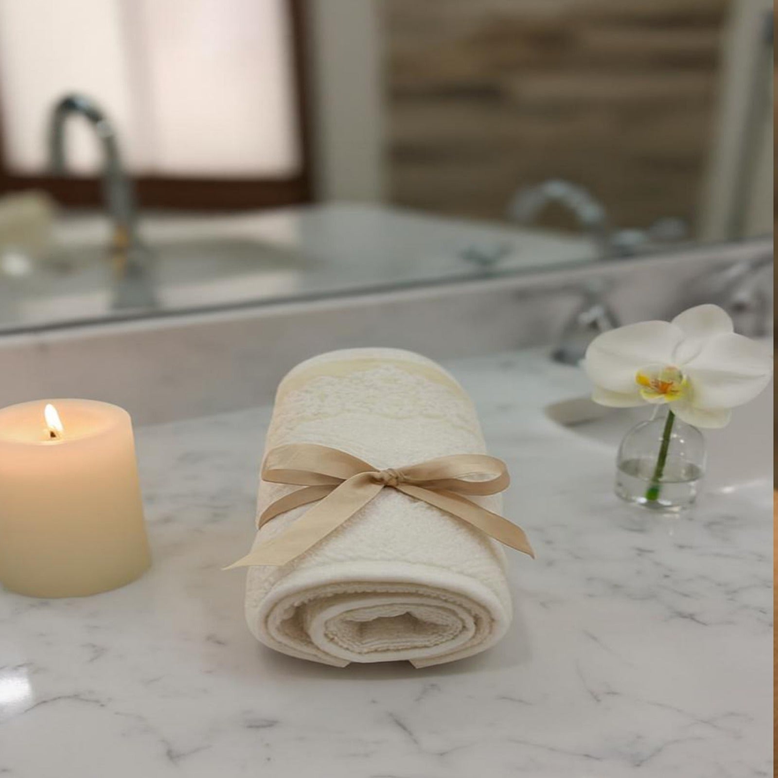 Hand towel ,100% Cotton , velour