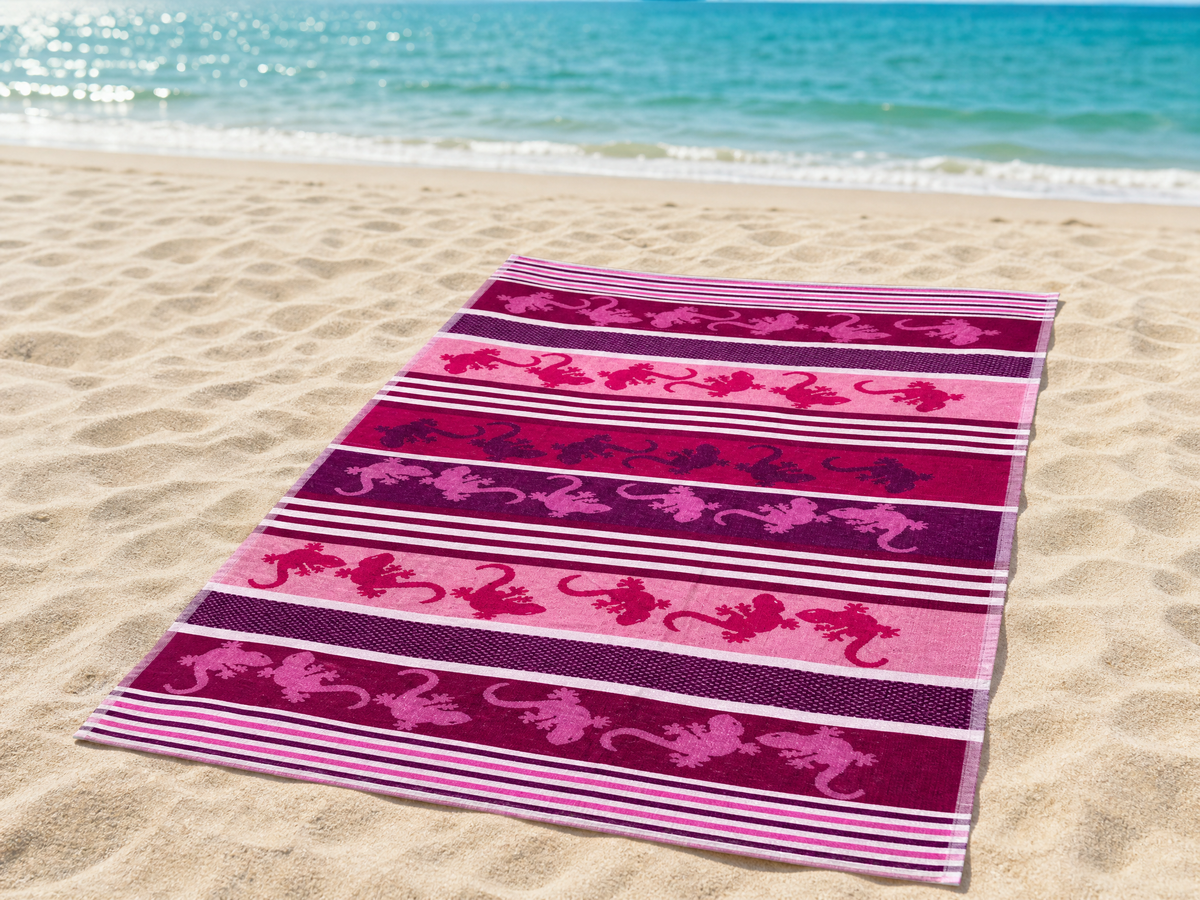Beach towel , 86 x 160  cm, 100% cotton ,Highly absorbent ,Vibrant Pink & Purple Gecko Beach Towel