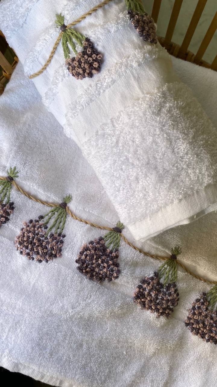 Handmade towel  ,100% cotton , pouqet design