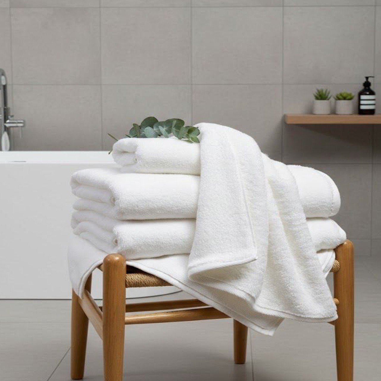 White Hotel Bath Towel – 50×100 cm