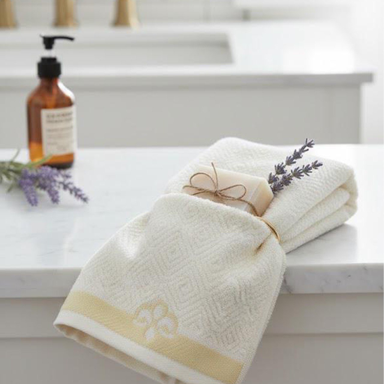 Hand towel ,100% Cotton , velour