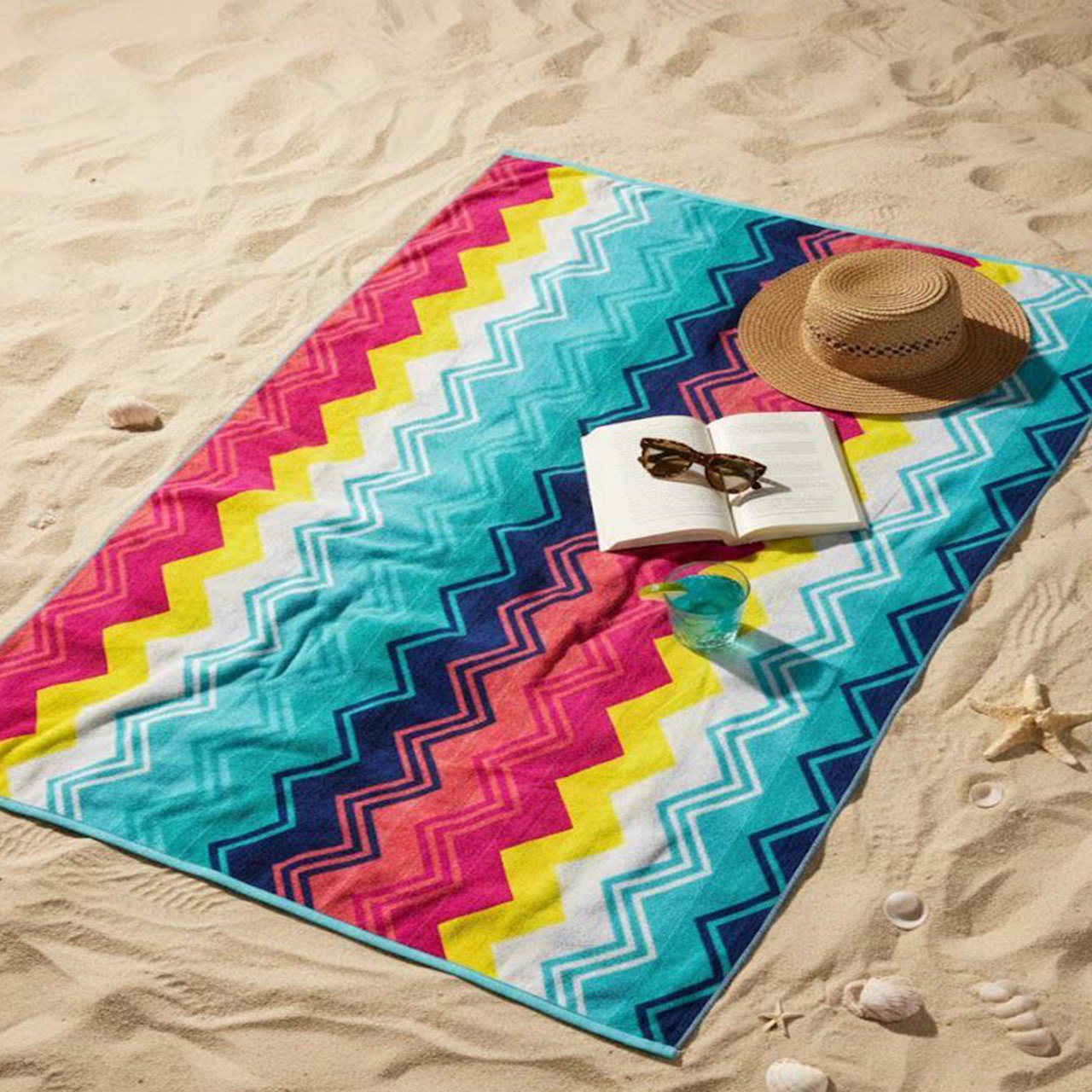 Beach Towel, 100% Cotton ,size 140 x 200 cm , Vibrant Zigzag
